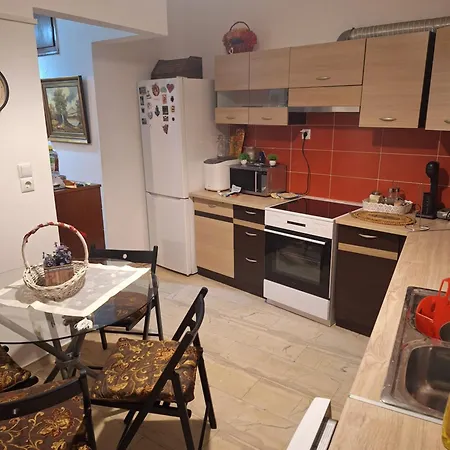Valerias House Apartment *