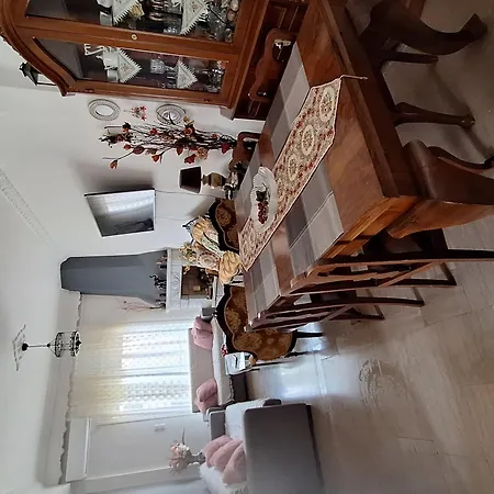 Valerias House *